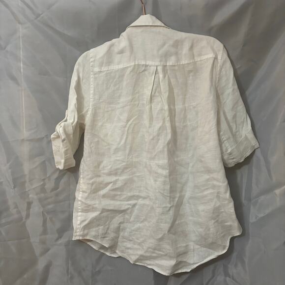 Chico’s Women’s Size 1 (Medium) No Iron White Eyelet Pocket Blouse - Picture 3 of 4
